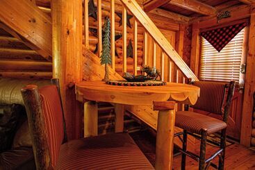 Moose Lodge With Hot Tub