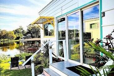Orlando Lakefront Tiny House Community
