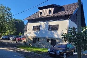پانسیون Plitvica Villa Prica