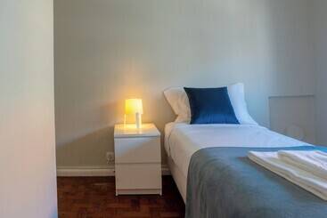 پانسیون Succeed Campo Pequeno Guest House