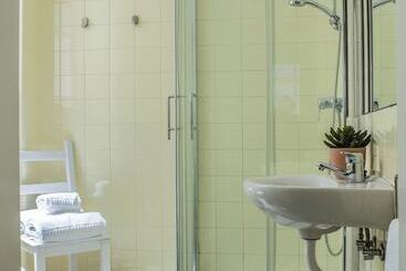 پانسیون Succeed Campo Pequeno Guest House