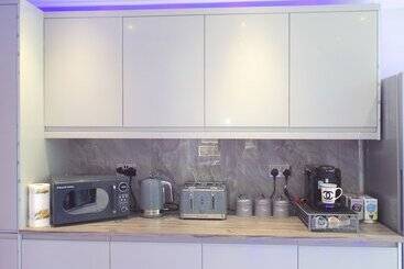 پانسیون Hackney Suites   En Suite Rooms & Amenities