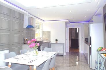 پانسیون Hackney Suites   En Suite Rooms & Amenities