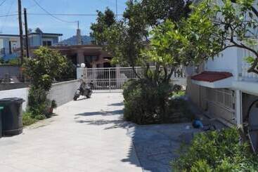 اقامتگاه Freeman Greenlees Hellenic Garden House