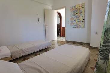 اقامتگاه Freeman Greenlees Hellenic Garden House