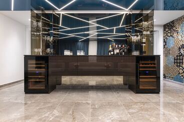 Sea Rocks Residence