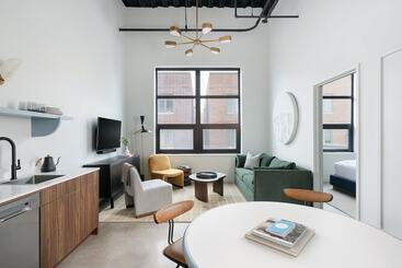 The Neighborhood Hotel Little Italy