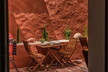تختخواب و صبحانه Encanto Guesthouse