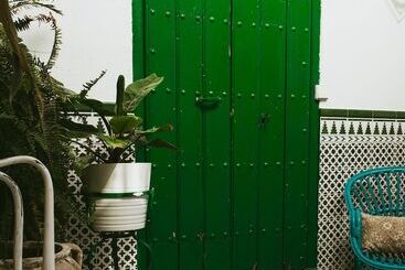 تختخواب و صبحانه Encanto Guesthouse