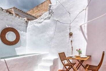 تختخواب و صبحانه Encanto Guesthouse