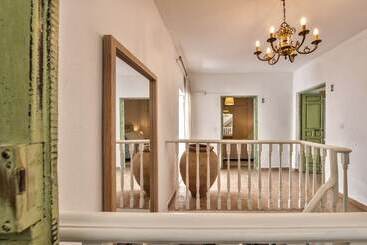 تختخواب و صبحانه Encanto Guesthouse