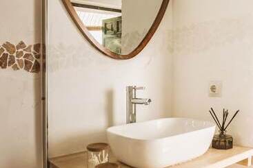 تختخواب و صبحانه Encanto Guesthouse