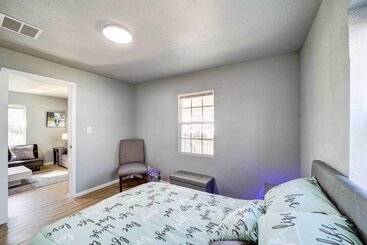 Convenient Tulsa Home   2 Mi To Downtown!