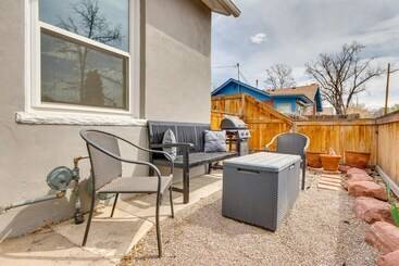 2 Mi To Washington Park: Convenient Denver Home!