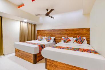 هتل Fabexpress Amber Corp Inn   Nr Nesco Exhibition Center