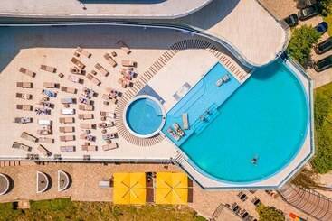 هتل Litz Resort