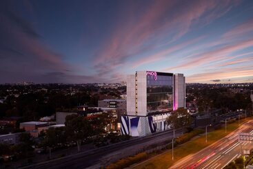 هتل Moxy Sydney Airport