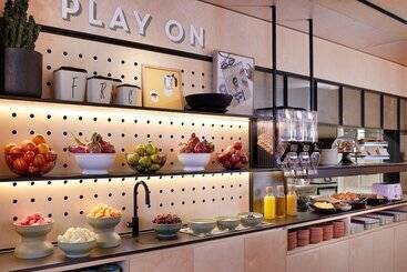 هتل Moxy Sydney Airport