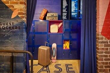 هتل Moxy Sydney Airport