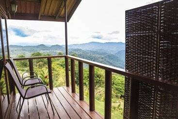 هتل Pacuare Mountain Lodge
