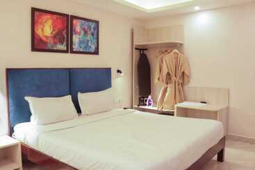 هتل Sandbanks Beach Resort