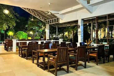هتل Sanna Villa Residence
