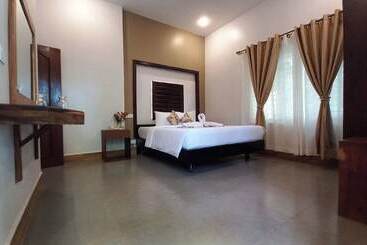 هتل Sanna Villa Residence