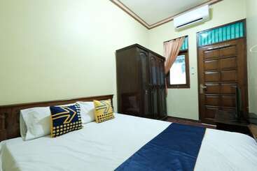 בית מלון כפרי Spot On 92068 Pudja Kesuma Homestay Syariah Yogyakarta