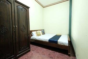 בית מלון כפרי Spot On 92068 Pudja Kesuma Homestay Syariah Yogyakarta