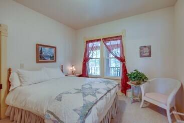 Large Family Home W/ View, 1 Mi To Red Lodge Ski!