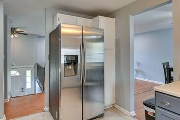 Louisville Home W/ Fenced Yard: 10 Mi To Downtown!