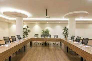 Myrtle Hotel Al Shohadaa