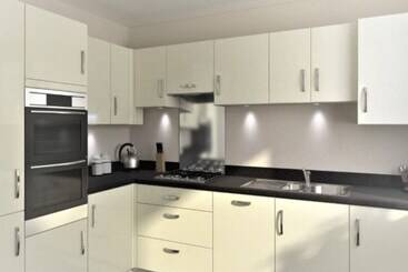 پانسیون Room In Guest Room   Single Room In 3 Bed Home, Full Kitchen, Shared Bathroom