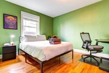 Pet Friendly Denver Home: Walk To Restaurants