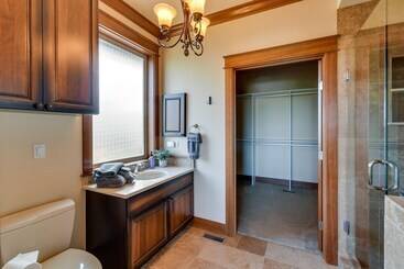 Port Angeles Home: 7 Mi To Olympic Natl Park!