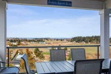 Port Angeles Home: 7 Mi To Olympic Natl Park!
