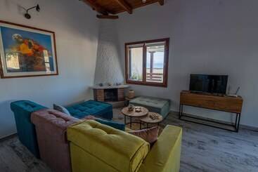 اقامتگاه Beachfronthouse In Aegina