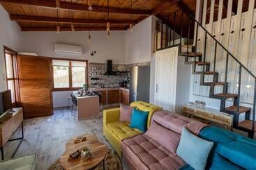 اقامتگاه Beachfronthouse In Aegina