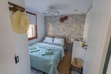 اقامتگاه Beachfronthouse In Aegina