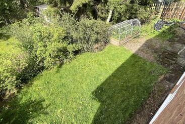 اقامتگاه Beautiful 3 Bed House With Hot Tub In Blaydon Burn