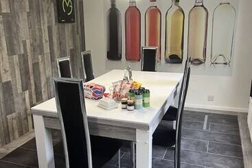 اقامتگاه Beautiful 3 Bed House With Hot Tub In Blaydon Burn
