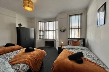 اقامتگاه Captivating 2bed House In Southend Pet Friendly!