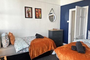 اقامتگاه Captivating 2bed House In Southend Pet Friendly!