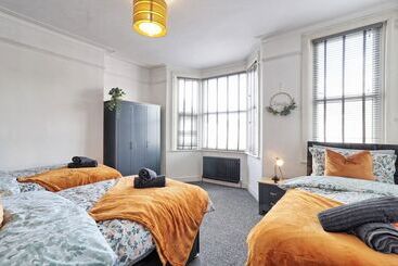 اقامتگاه Captivating 2bed House In Southend Pet Friendly!
