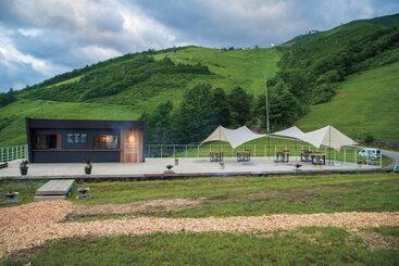 استراحتگاه Snow Peak Field Suite Hakuba Kitaone Kogen