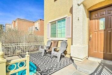 Stylish House W/ Patio, 8 Mi To Vegas Strip!