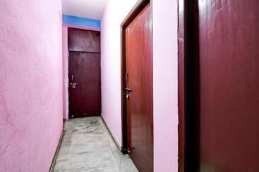 酒店 Oyo Chinar Park Guest House