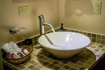 Bugambilias Suites