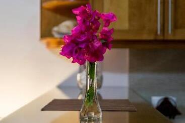 Bugambilias Suites