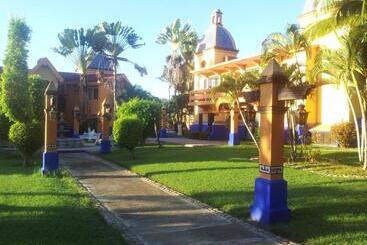 هتل Canadian Resort Vallarta